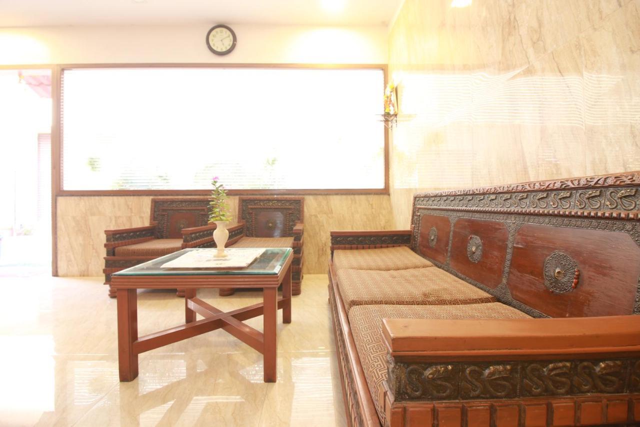 Hotel Nest Inn Residency Bhiwandi Buitenkant foto
