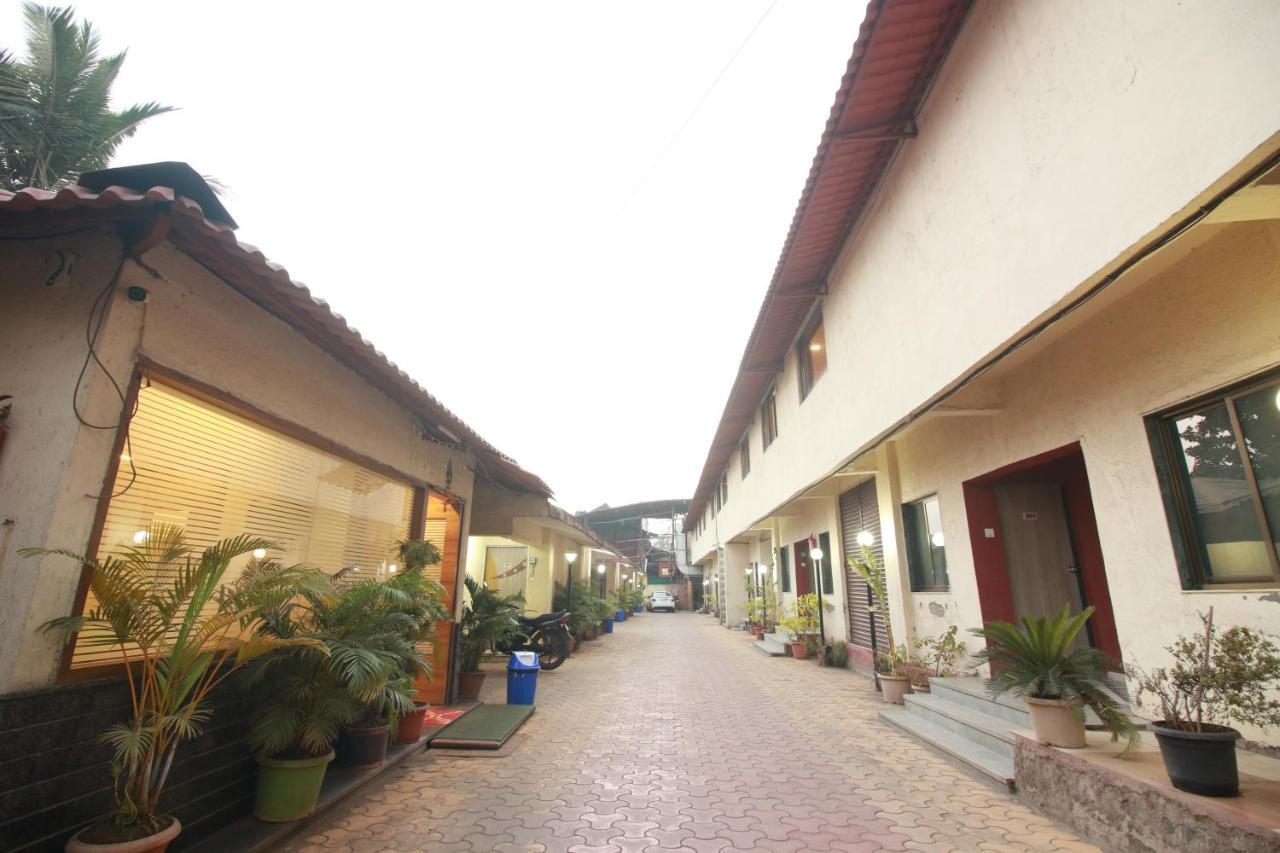 Hotel Nest Inn Residency Bhiwandi Buitenkant foto