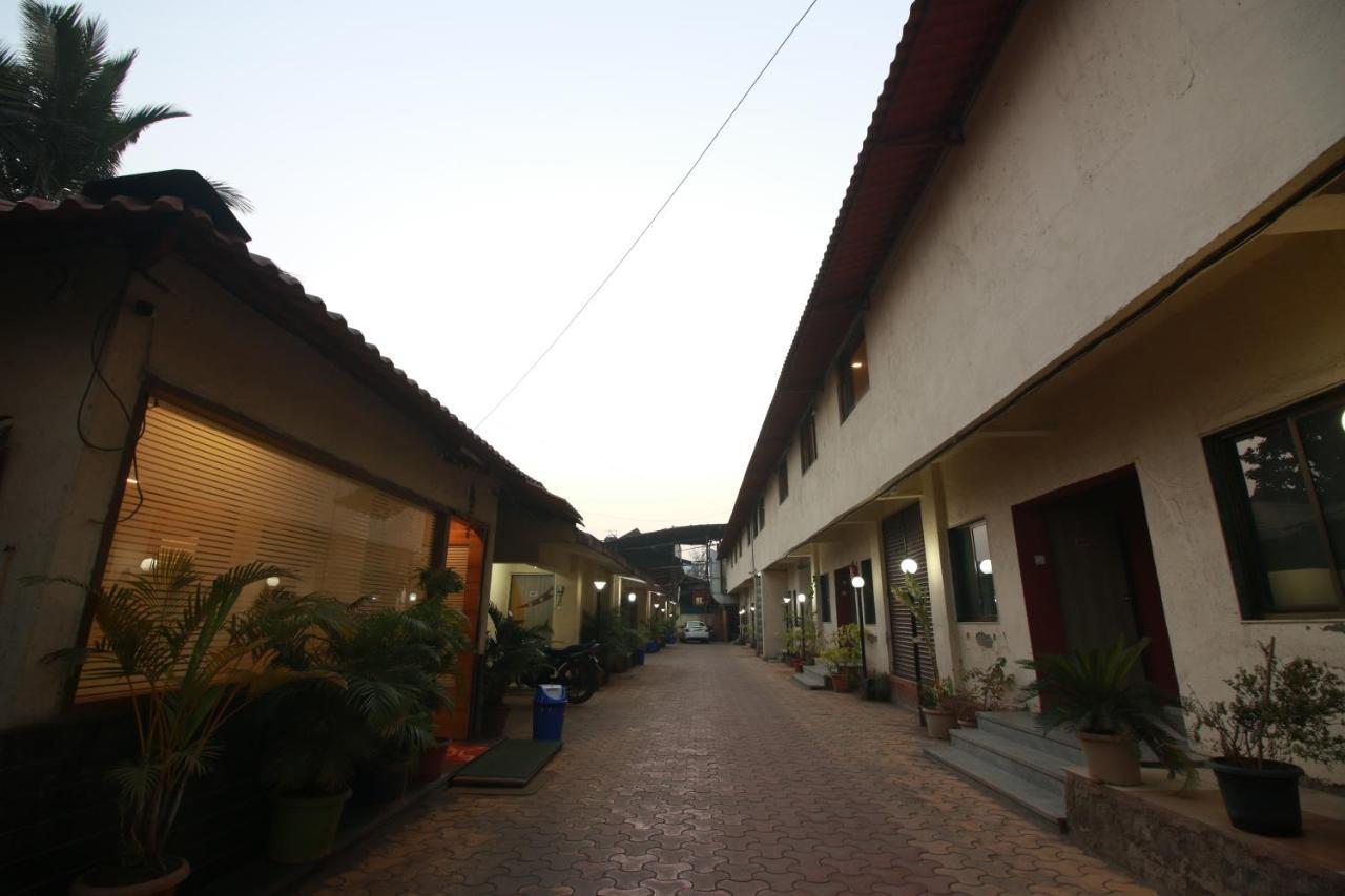 Hotel Nest Inn Residency Bhiwandi Buitenkant foto