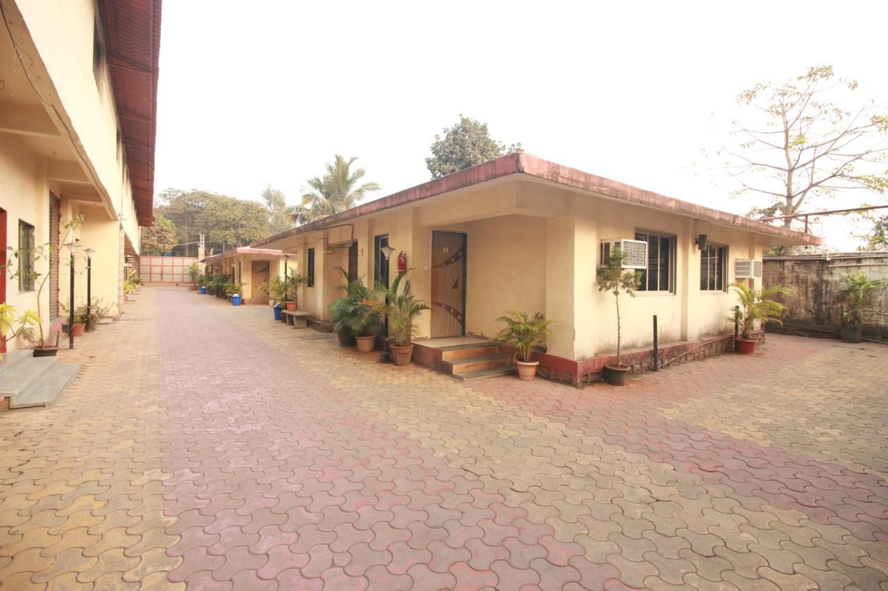 Hotel Nest Inn Residency Bhiwandi Buitenkant foto