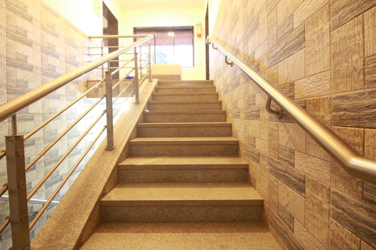 Hotel Nest Inn Residency Bhiwandi Buitenkant foto