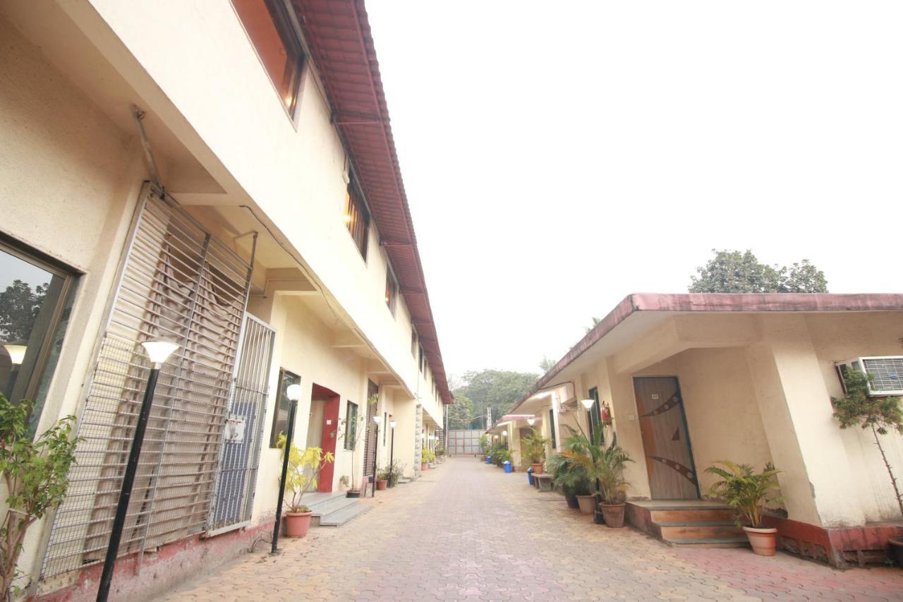 Hotel Nest Inn Residency Bhiwandi Buitenkant foto